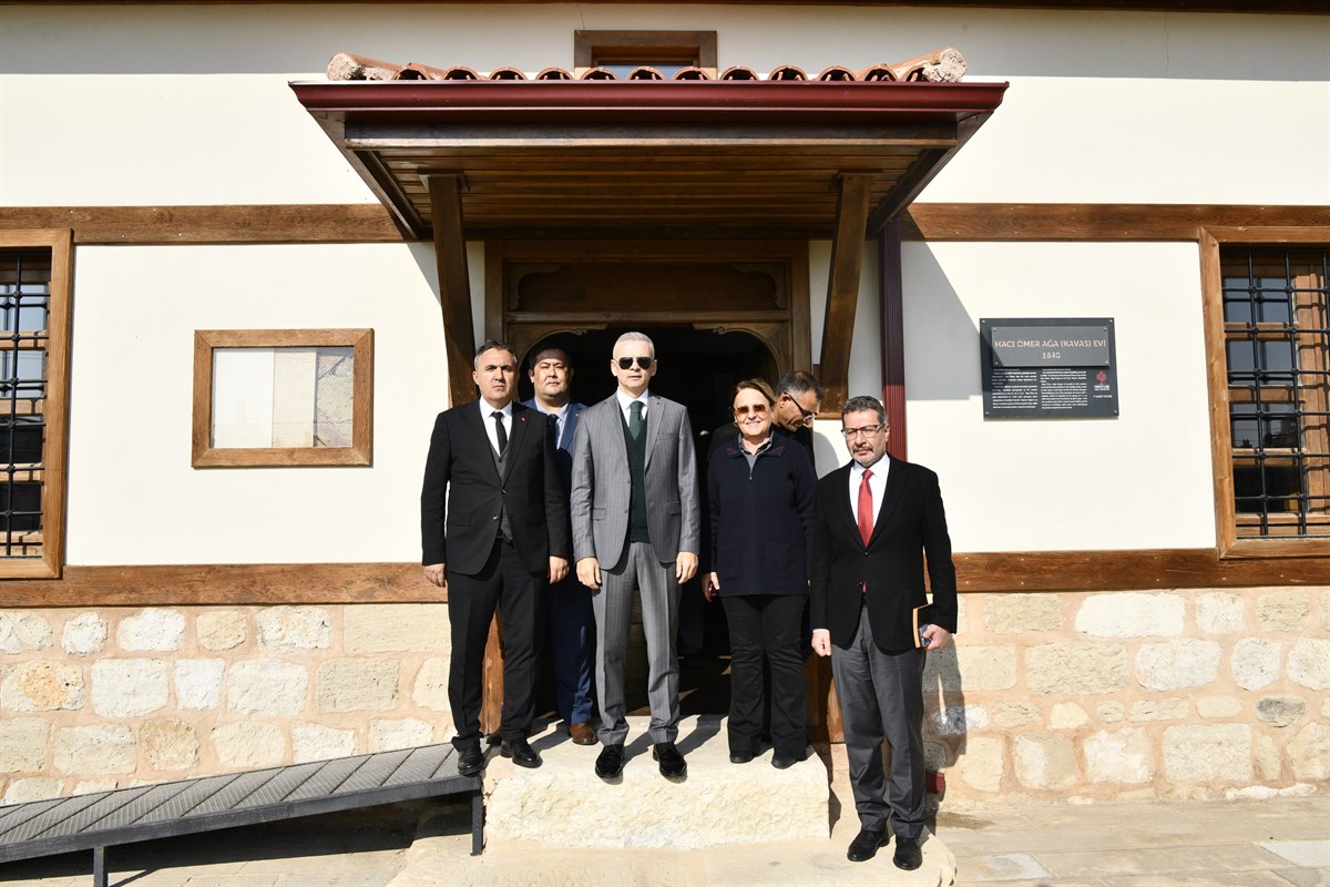 Valimiz Mehmet Fatih Çiçekli, Karaman’ın Tarihi ve Kültürel Mekanlarında İncelemelerde Bulundu