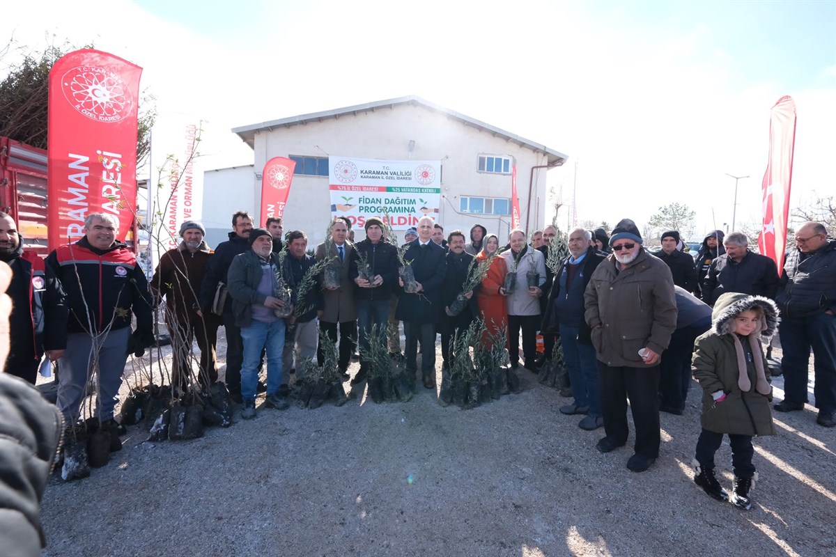 Valimiz Sayın Mehmet Fatih Çiçekli, İl Özel İdaresi İle Tarım ve Orman İl Müdürlüğü İş Birliğinde Gerçekleştirilen Fidan Dağıtım Programına Katıldı