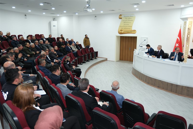 Valimiz Mehmet Fatih Çiçekli Mahalle Muhtarlarıyla Bir Araya Geldi